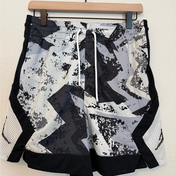 Nike Air Jordan Basketball Active Shorts - Picture 4 of 12